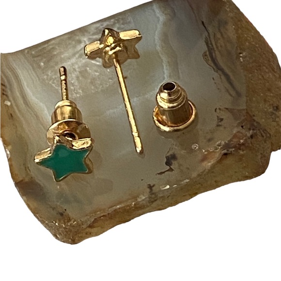 ๐Sale ๐2 for $10 NWOT little green stars in gold (color) post earrings - Picture 4 of 5